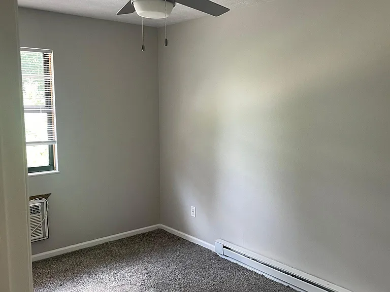 675 Banyon Tree Way #B — Photo 6