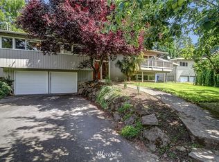 9824 NE 22nd St, Bellevue, WA 98004