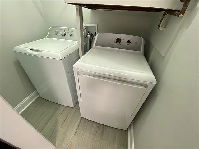 335 Deckbar Ave #B — Photo 7