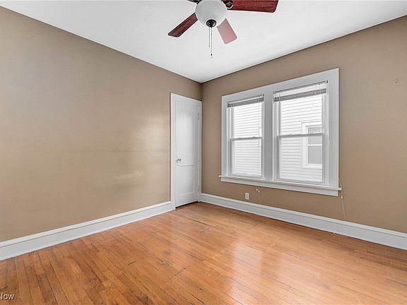 4th image of 14924 Delaware Ave