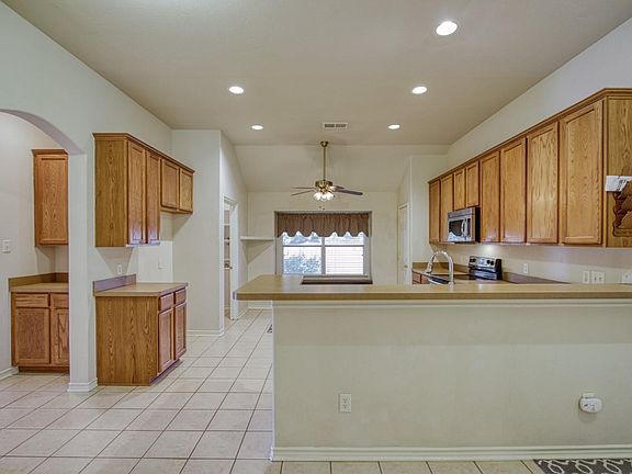 3rd image of 1602 Woodhaven Ct