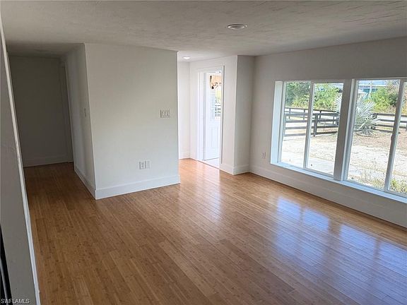 2nd image of 1507 Lavilla Rd
