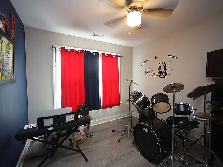 709 Lone Pine Loop — Photo 18
