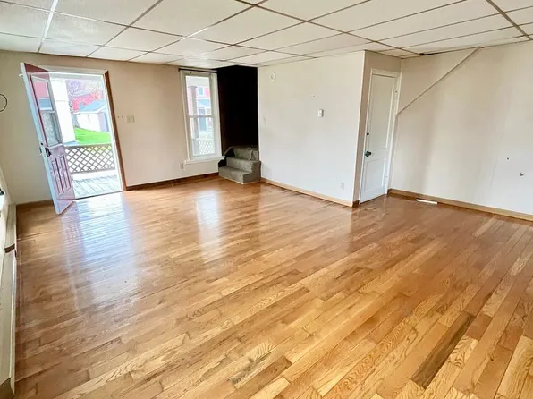 125-127 Maple St, 125-127 Maple St #125, Howard, PA 16841