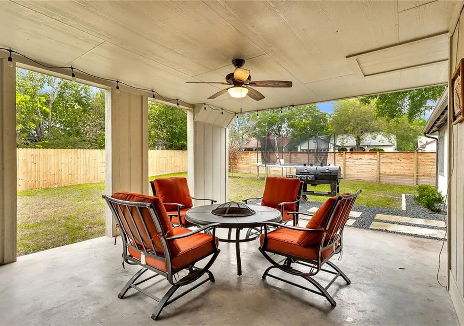 Updated 4-Bedroom Home in Buckingham Estates — Photo 3