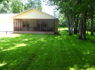 N4939 Beach Garden Rd, Poynette, WI 53955