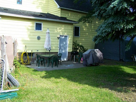 2nd image of 220 W Oldfield St