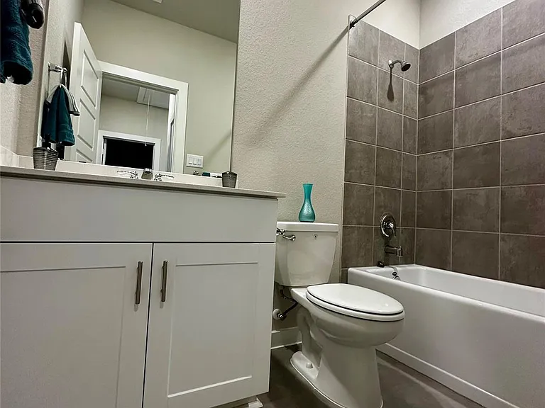3113 Moontide Ln — Photo 32