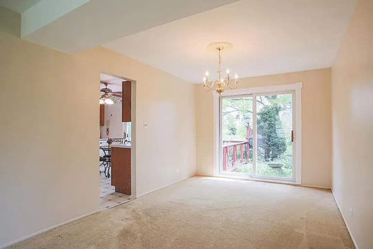 1114 Durham Dr — Photo 4