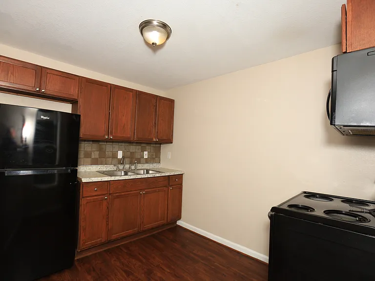 256 E Pecan Ln #3 — Photo 7