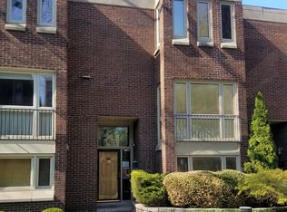 2733 S Michigan Ave, Chicago, IL 60616