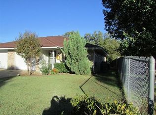 217 Rosebud Dr, Stephenville, TX 76401