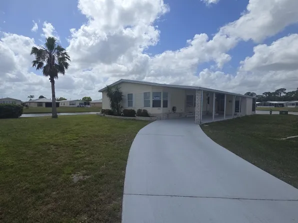 6787 Yedra Avenue, Fort Pierce, FL 34951