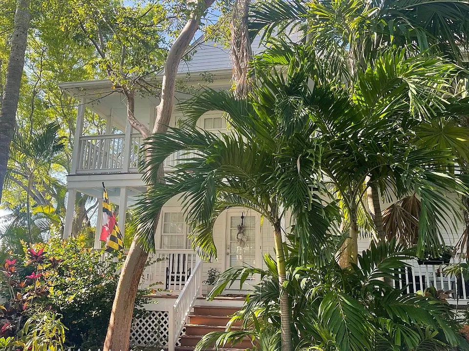 54 Golf Club Dr