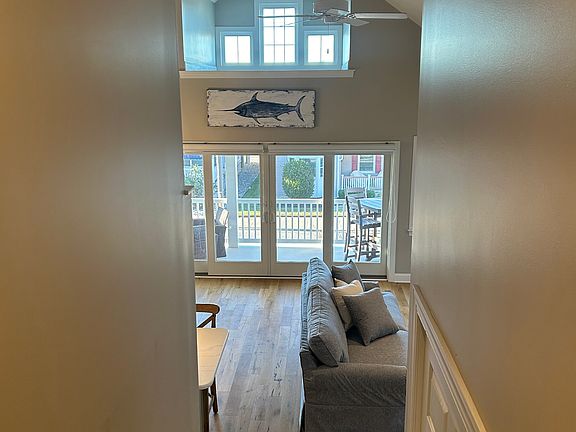 3rd image of 2443 Asbury Ave