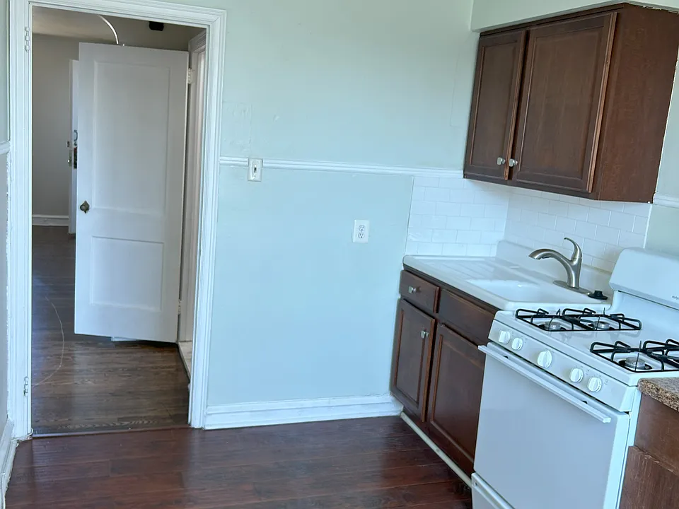 Eat in Kitchen view