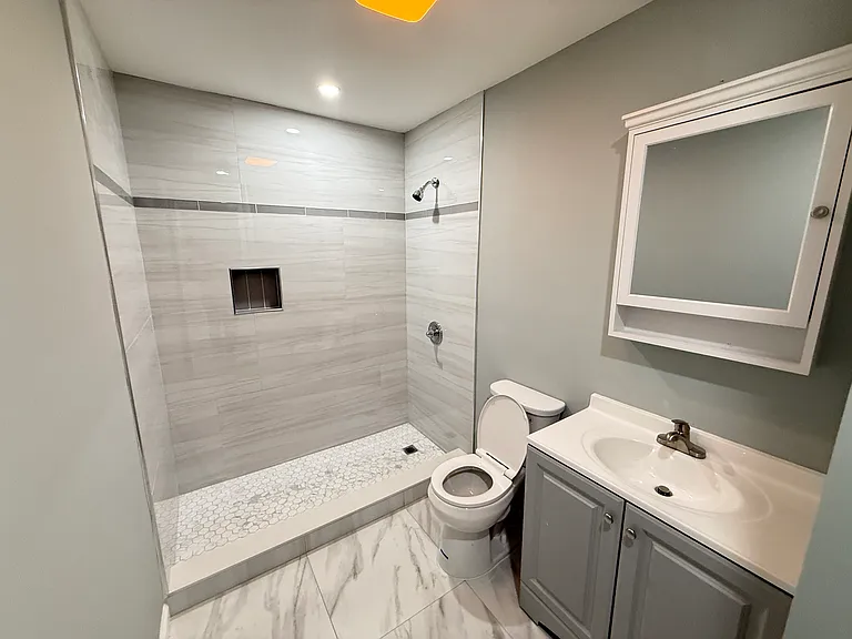 454 Park Ave #2 — Photo 6