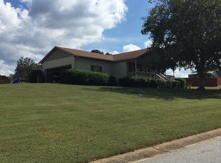 61 River Rdg, Carrollton, GA 30117