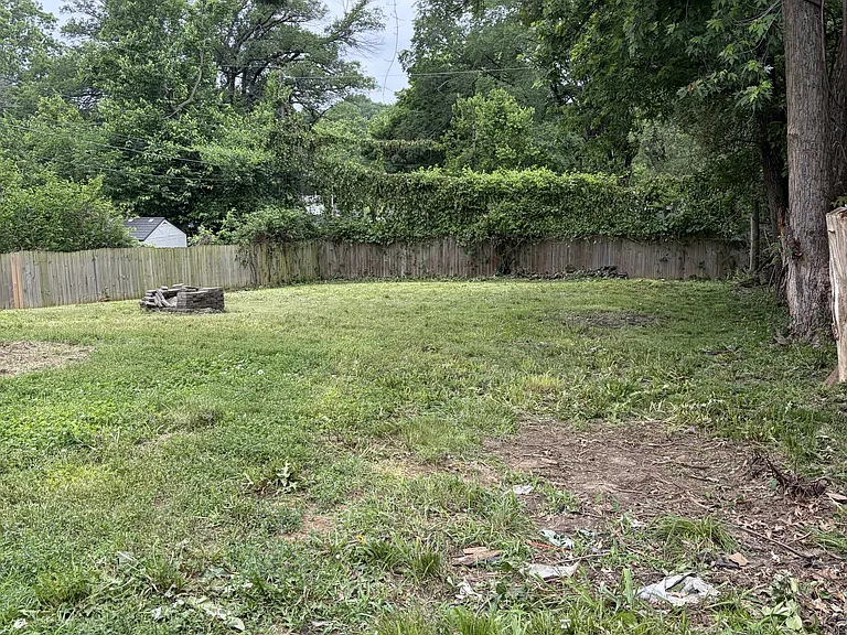 312 N 80th Ter — Photo 32