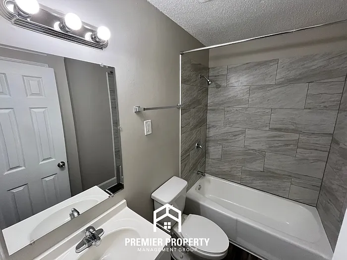 3165 Mackham Ave — Photo 14