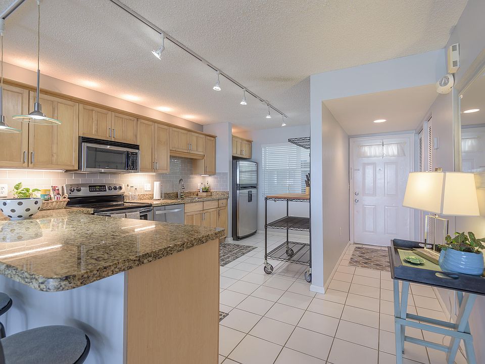 1st image of 1901 S Roosevelt Blvd APT 204S