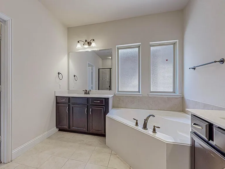 8812 Denstone Dr — Photo 28