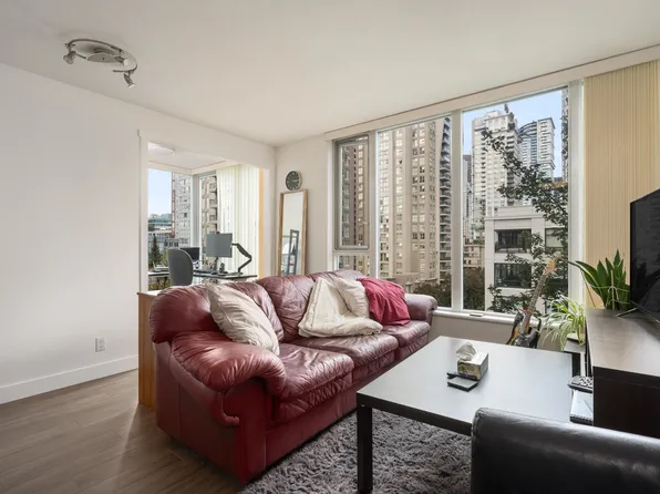 1010 Richards St #802, Vancouver, BC V6B 1G2