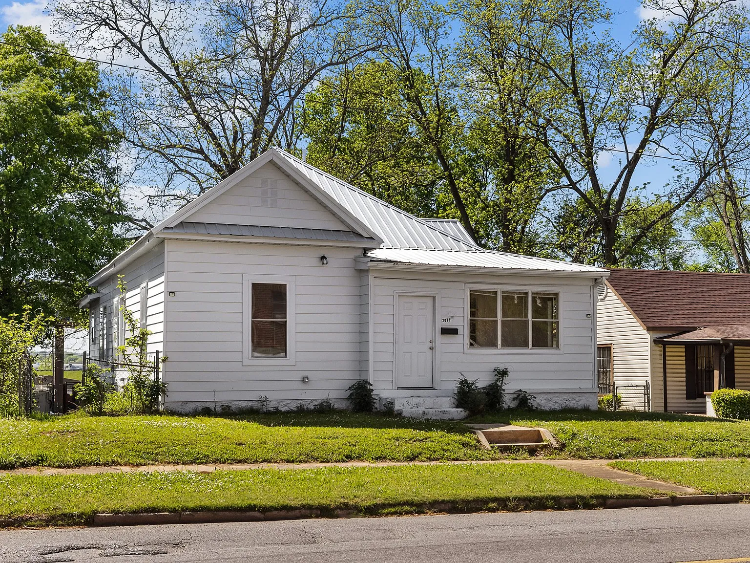 2028 Ave V - 1 — Photo 3