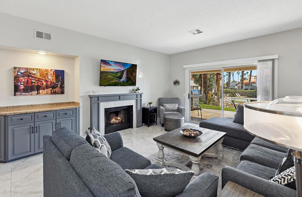 1st image of 466 Evergreen Ash Dr