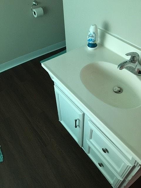 2nd image of 723 Richards St #1