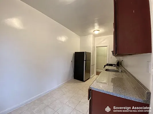 Rented by Sovereign Associates | media 12