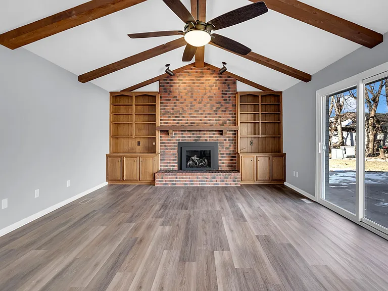 14810 E Castle Dr — Photo 5