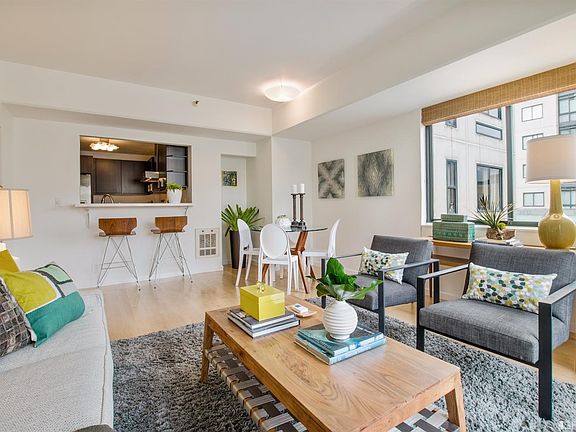 3rd image of 1 Daniel Burnham Ct APT 401