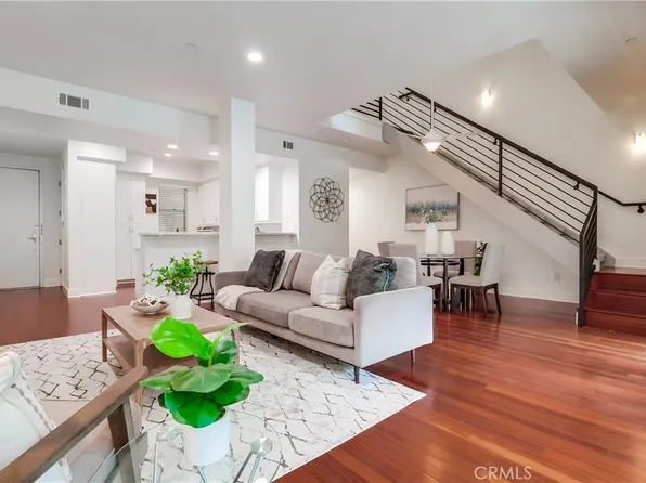 395 4th St #13, Long Beach, CA 90802