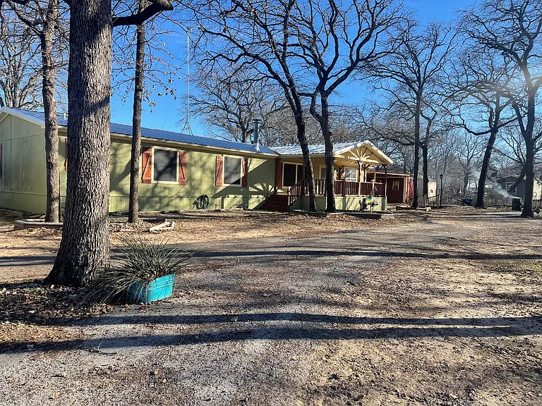 114 Dorflinger Ct — Photo 4