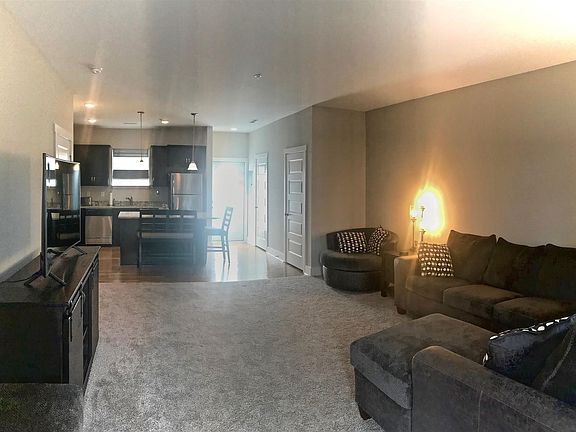 4th image of 3048 Bellflower Cir