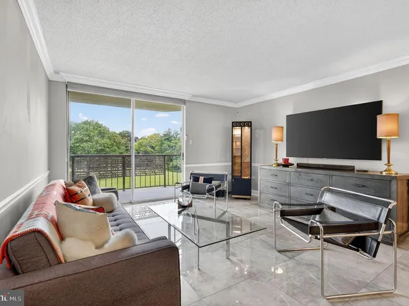 666 W Germantown Pike APT 1303, Plymouth Meeting, PA 19462