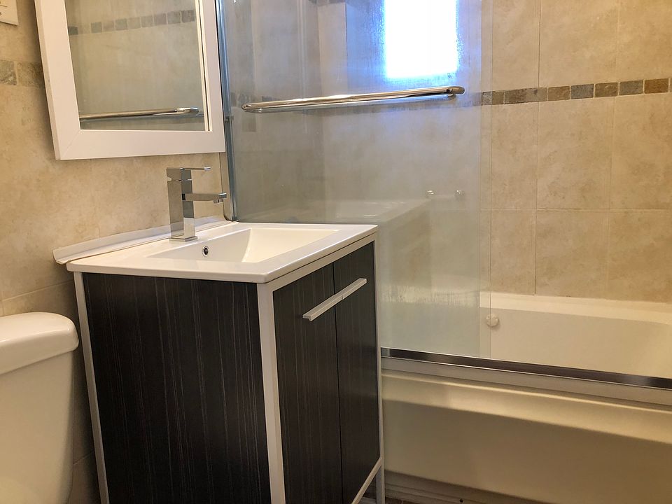 2nd image of 2465 John Fitzgerald Kennedy Blvd #5B
