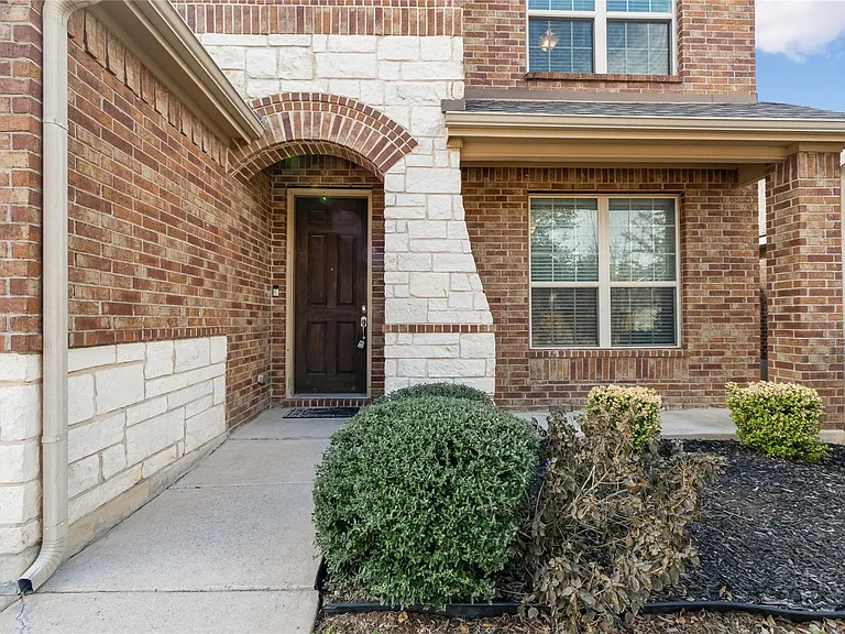 3413 Grail Hollows Rd — Photo 2