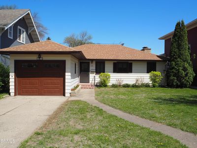 406 2nd Ave NE, Jamestown, ND, 58401