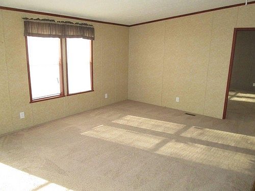 4th image of 43505 Medea Dr