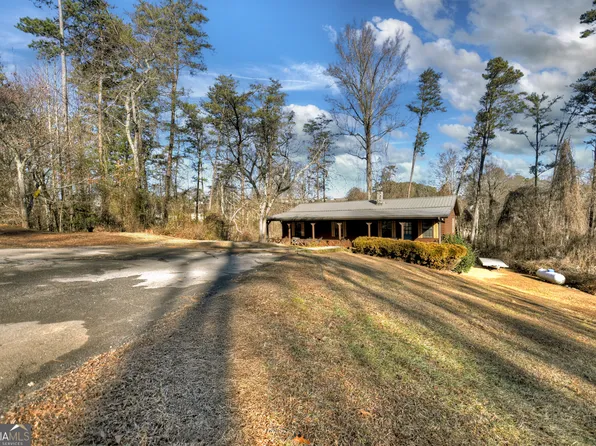 223 Friendship Rd, Blue Ridge, GA 30513