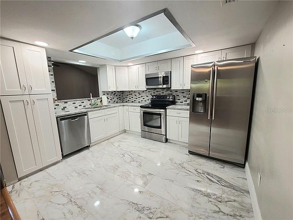 4th image of 2518 Bay Berry Dr