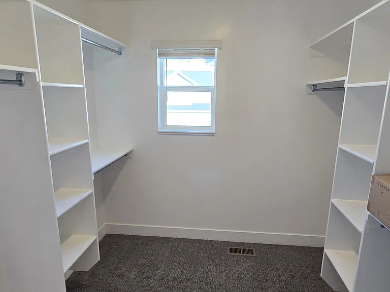 880 N Sapphire St — Photo 7