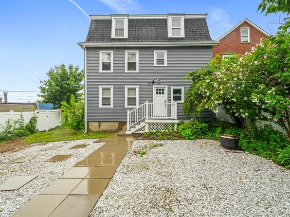 2 Stones Ct, Framingham, MA 01701