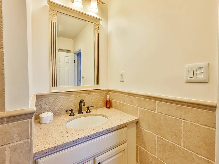 9898 Wistaria St — Photo 30
