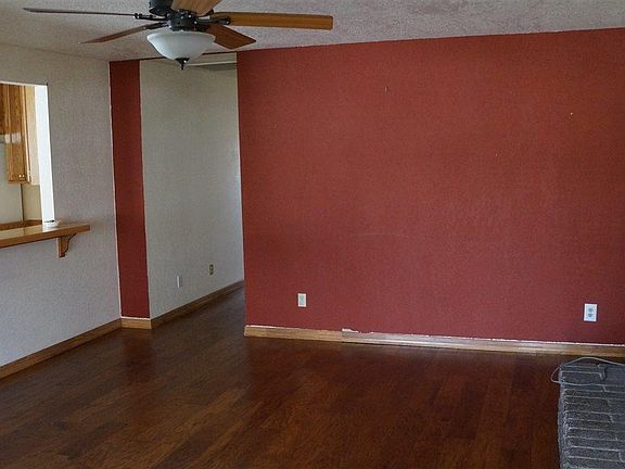 2nd image of 255 N Fairfield Ave