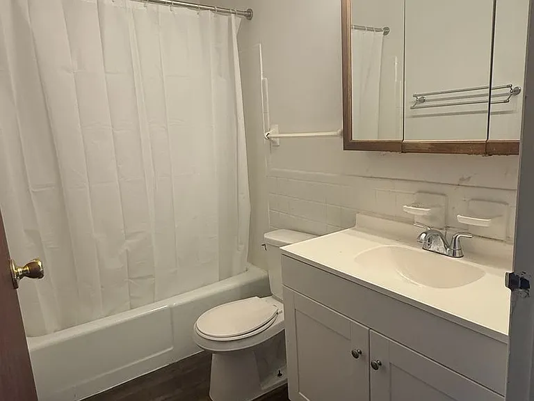 4365 Parkway Dr — Photo 9