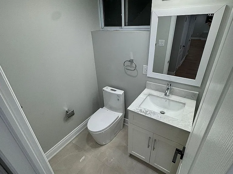 41 Maclaren Ave #BASEMENT — Photo 6