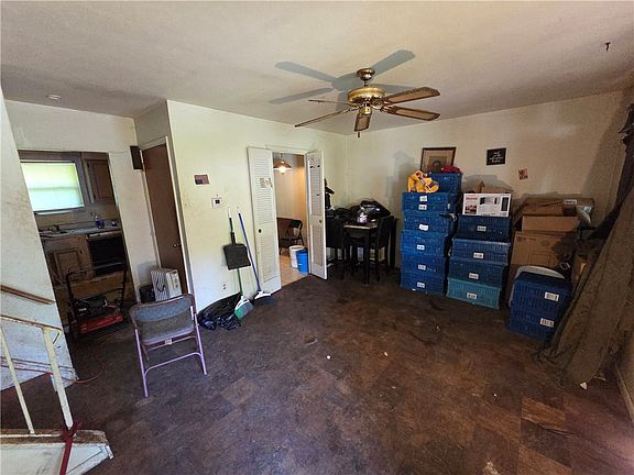 3rd image of 926 Goodhue Cir
